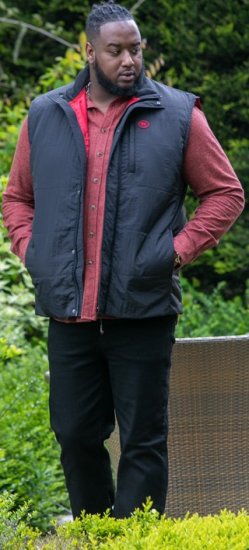 D555 FELIPE Zip Through Padded Gilet With Contrast Colour Lining And Rubber Badge Black - Jakas & Lietus apģērbs - Jakas - 2XL-12XL