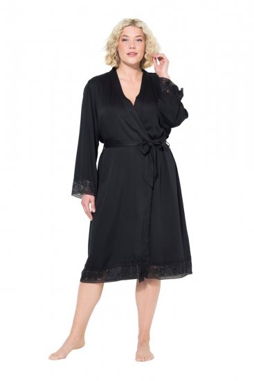 Ulla Popken 834837 Kimono peldmētelis ar mežģīnēm Melns - Rīta un peldmēteļi - 