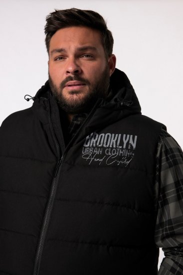 Men+ 442 Veste stepēta ar kapuci un apdruku Melns - Jakas & Lietus apģērbs - Jakas - 2XL-12XL