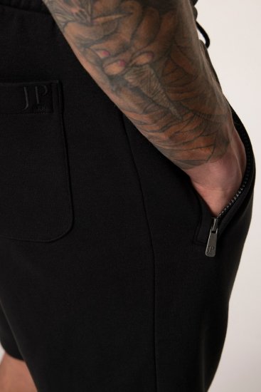 JP1880 Bermuda Sweatshorts Stomach Fit Black - Sporta bikses un šorti - Sporta bikses un Sporta šorti - 2XL-12XL