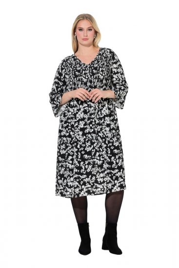 Ulla Popken 845825 Ziedaina midi kleita ar 3/4 piedurknēm Melns - Midi kleitas - Midi kleitas lielajos izmēros