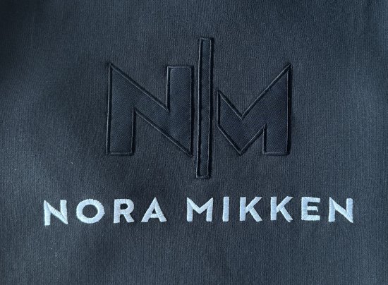 Nora Mikken KADRI Long Hoodie Black - Džemperi un džemperi ar kapuci - 