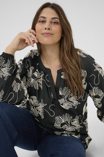Kaffe Curve Kimmie Blouse Black Chalk Embroidery - Blūzes - 