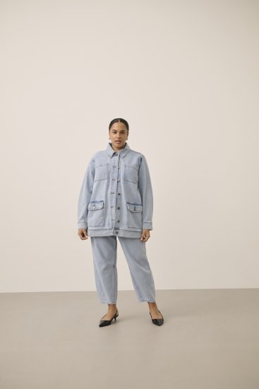 Kaffe Curve Ninna Casual Jacket Light Blue Washed - Jakas - 