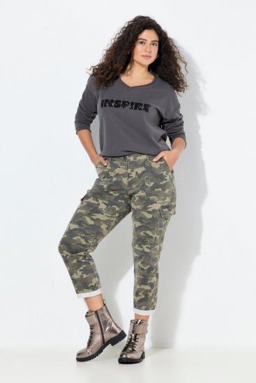 Ulla Popken Camo Boyfriend Pants Olive Grey - Bikses - Lielo izmēru bikses sievietēm