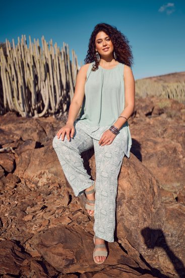 Ulla Popken Mosaic Print Elastic Waist Pants White - Džinsi & Bikses Lielos Izmēros – Plus Size - 