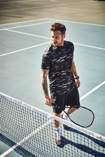 JP1880 QuickDry Graphic Print Tennis T-Shirt Black - Sporta apģērbs & outdoor - Liela izmēra sporta apģērbi vīriešiem