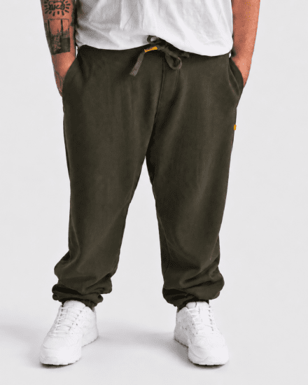 Motley Denim Berlin Sweatpants Dark Khaki - Sporta bikses un šorti - Sporta bikses un Sporta šorti - 2XL-12XL